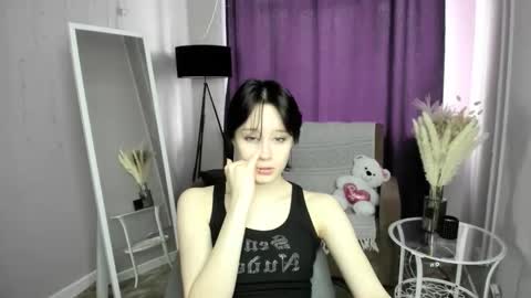 Anni online show from March 25, 2026, 12:11 pm