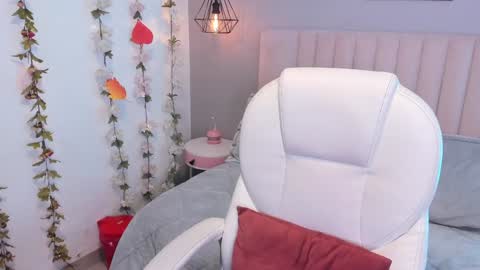 annya online show from December 16, 2024, 7:37 am
