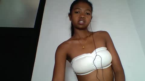 Snapshot of annica86 chatting on June 10, 2026, 6:12 am annica86 online show from June 10, 2026, 6:12 am