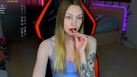 Annie online show from May 10, 2026, 4:06 am