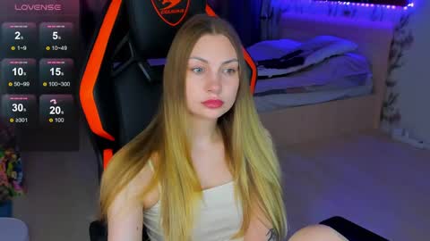 Annie online show from June 10, 2026, 3:44 pm