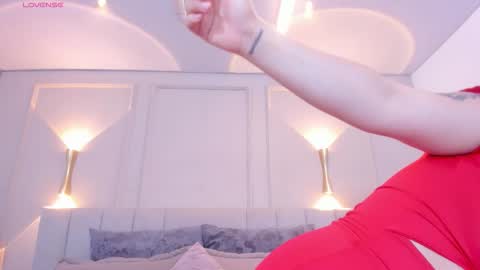 annie_20_ online show from February 19, 2026, 12:12 pm