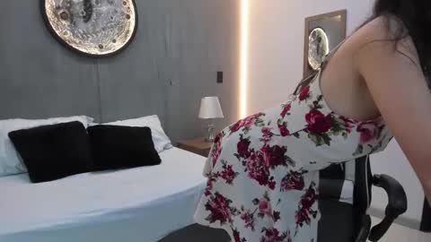 A N N I E  online show from September 30, 2025, 12:10 pm