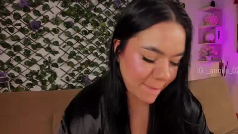 annie_barozzi online show from December 15, 2024, 6:15 pm