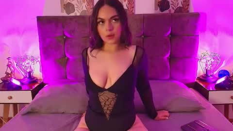 Annie Bonnie   online show from May 15, 2026, 11:39 am