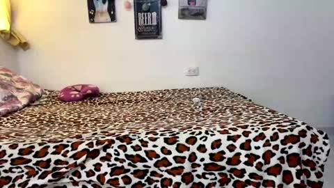 Annie  online show from January 27, 2025, 7:35 pm