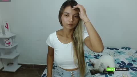 Snapshot of annie_che77y chatting on January 19, 2025, 5:58 am annie cherry independent model online show from January 19, 2025, 5:58 am