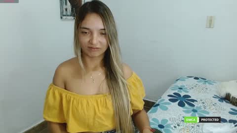 Snapshot of annie_che77y chatting on January 24, 2025, 6:35 am annie cherry independent model online show from January 24, 2025, 6:35 am