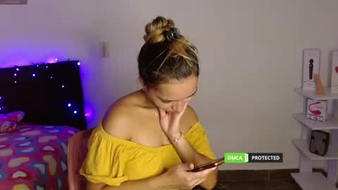 Snapshot of annie_che77y chatting on March 1, 2025, 12:12 pm annie cherry independent model online show from March 1, 2025, 12:12 pm