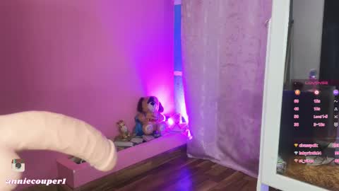 Annie online show from February 26, 2025, 10:42 pm