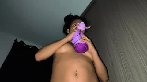 Snapshot of annie_darling_ chatting on October 2, 2025, 2:40 am A N G E L online show from October 2, 2025, 2:40 am