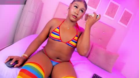 annie_dolce_ online show from June 22, 2026, 5:21 pm