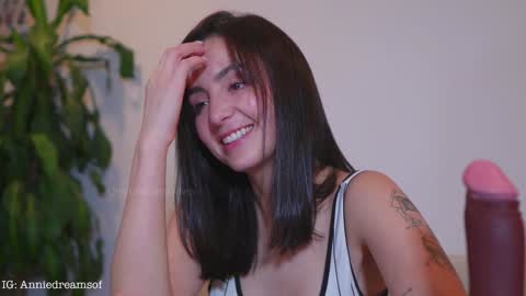 Annie    online show from January 8, 2025, 10:16 pm