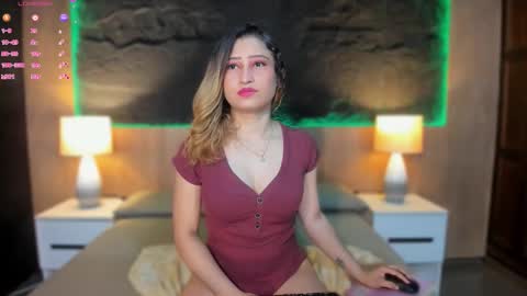 annie_lorin online show from February 16, 2026, 10:33 am