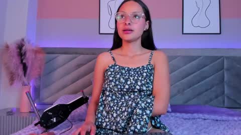 Snapshot of annie_lought chatting on December 29, 2024, 2:10 pm online show from December 29, 2024, 2:10 pm