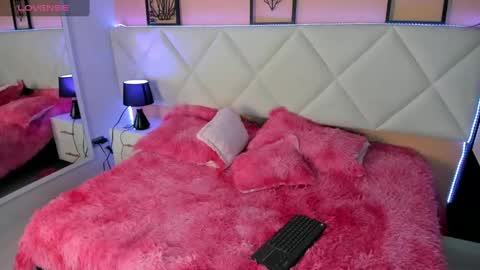 Snapshot of annie_lought chatting on February 20, 2025, 12:04 pm online show from February 20, 2025, 12:04 pm