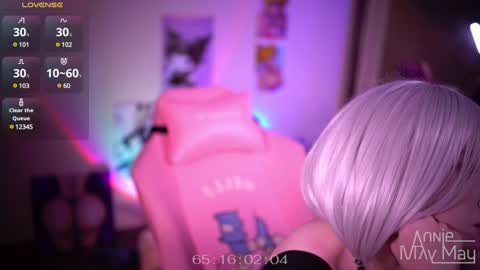 Snapshot of annie_may_may chatting on January 5, 2025, 1:58 pm Annie May   online show from January 5, 2025, 1:58 pm