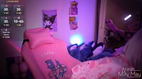 Snapshot of annie_may_may chatting on January 9, 2025, 4:06 pm Annie May   online show from January 9, 2025, 4:06 pm