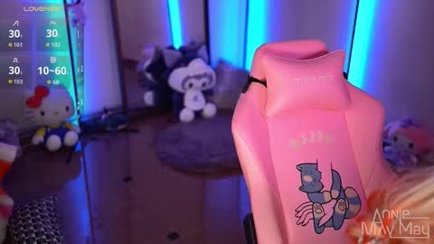 Annie May   online show from November 19, 2025, 10:15 am