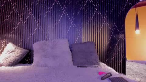 Annie online show from October 31, 2025, 11:39 pm