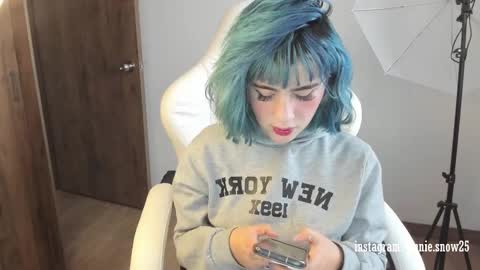 JEANNE no olvides seguirme dont forget follow me  uu online show from January 31, 2025, 9:48 pm