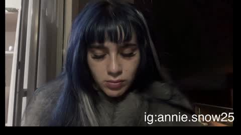 JEANNE no olvides seguirme dont forget follow me  uu online show from February 7, 2025, 2:40 am