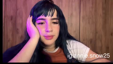 JEANNE no olvides seguirme dont forget follow me  uu online show from March 11, 2025, 3:26 am