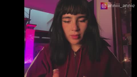 Snapshot of annie_snow_ chatting on October 6, 2025, 1:47 am JEANNE no olvides seguirme dont forget follow me  uu online show from October 6, 2025, 1:47 am