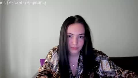 Snapshot of annieamy chatting on April 15, 2026, 1:40 pm Annie online show from April 15, 2026, 1:40 pm