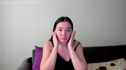 Snapshot of annieamy chatting on April 16, 2026, 11:11 am Annie online show from April 16, 2026, 11:11 am