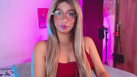 Snapshot of annieblu3 chatting on April 18, 2026, 9:46 am AnnieBlu3 online show from April 18, 2026, 9:46 am