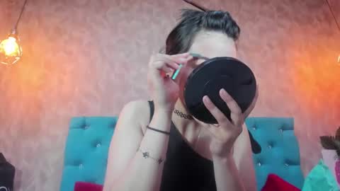 Snapshot of anniehsoul chatting on October 23, 2025, 6:28 pm Annie online show from October 23, 2025, 6:28 pm