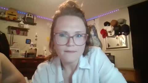 Snapshot of anniekoopman205 chatting on February 14, 2026, 4:53 am Our little secret online show from February 14, 2026, 4:53 am