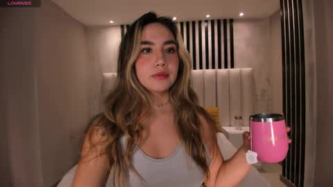 Annie Monroe online show from October 30, 2025, 11:44 am