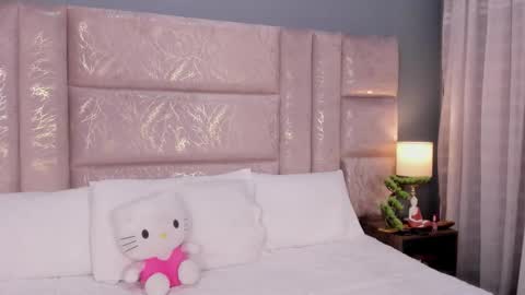 Annie online show from October 3, 2025, 11:51 am