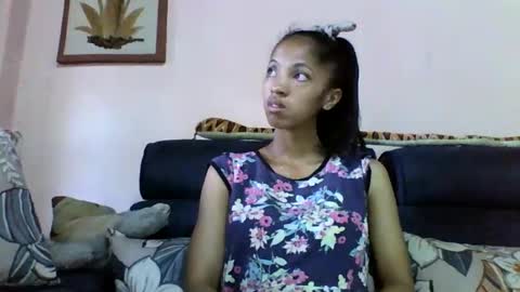 Snapshot of anniesexy1 chatting on November 3, 2025, 4:03 am anniesexy1 online show from November 3, 2025, 4:03 am