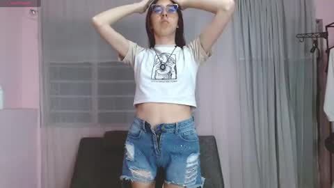 Snapshot of anniesparkle chatting on July 26, 2026, 12:08 am Annie Sparkle online show from July 26, 2026, 12:08 am