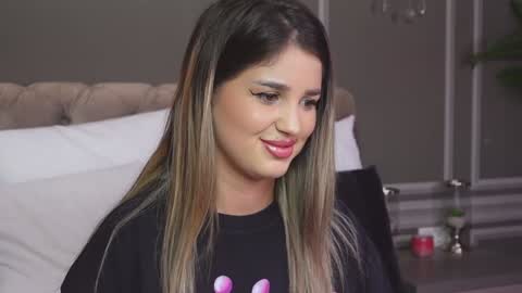 Snapshot of anniestyles chatting on January 8, 2025, 10:37 am AnnieStyles online show from January 8, 2025, 10:37 am