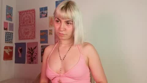 Snapshot of annietinky chatting on May 7, 2026, 2:06 am annietinky online show from May 7, 2026, 2:06 am