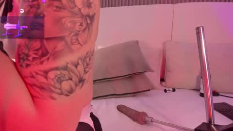 Snapshot of anniie_clarkson chatting on March 25, 2026, 9:10 pm ANNIE online show from March 25, 2026, 9:10 pm