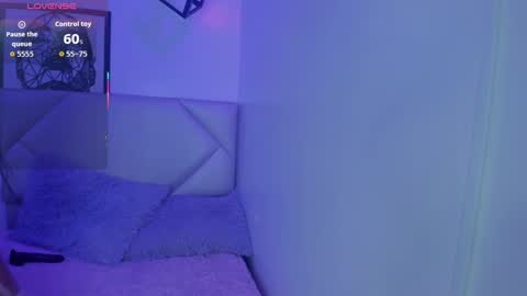 Snapshot of anniie_evans1 chatting on September 15, 2025, 3:01 pm Annie Evans  online show from September 15, 2025, 3:01 pm