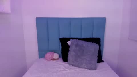 Snapshot of anniie_evans1 chatting on October 1, 2025, 3:07 pm Annie Evans  online show from October 1, 2025, 3:07 pm