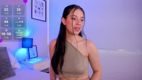 Snapshot of anniie_james_ chatting on October 18, 2025, 12:17 pm Annie online show from October 18, 2025, 12:17 pm