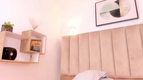 Snapshot of anniie_queen chatting on February 8, 2025, 5:40 am Annie Queen online show from February 8, 2025, 5:40 am