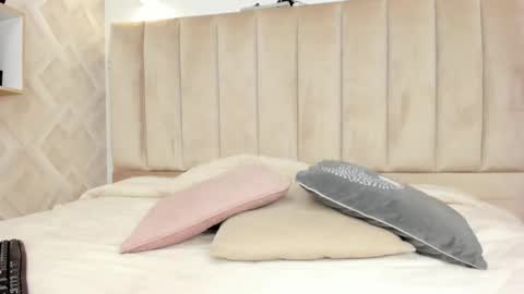 Snapshot of anniie_queen chatting on March 7, 2026, 8:50 pm Annie Queen online show from March 7, 2026, 8:50 pm