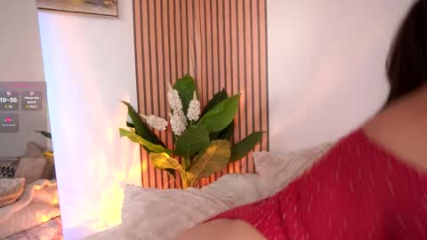 Snapshot of anniie_watson chatting on October 16, 2025, 5:47 pm ANNIE online show from October 16, 2025, 5:47 pm