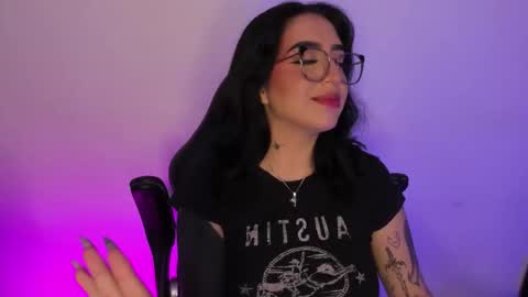 Snapshot of annikamerliahh_ chatting on October 15, 2025, 4:34 am Annika online show from October 15, 2025, 4:34 am