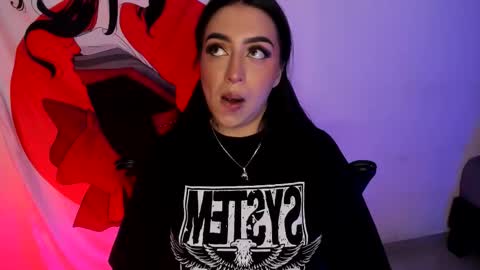 Snapshot of annikamerliahh_ chatting on October 22, 2025, 12:33 am Annika online show from October 22, 2025, 12:33 am