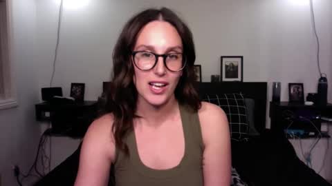 Ann online show from December 18, 2025, 3:34 am