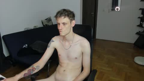 Snapshot of annonimsick chatting on October 3, 2025, 2:14 pm    online show from October 3, 2025, 2:14 pm